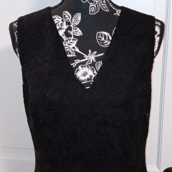 🖤White House Black Market🖤 - Black Fit & Flare Lace Cocktail Dress - Picture 6 of 15